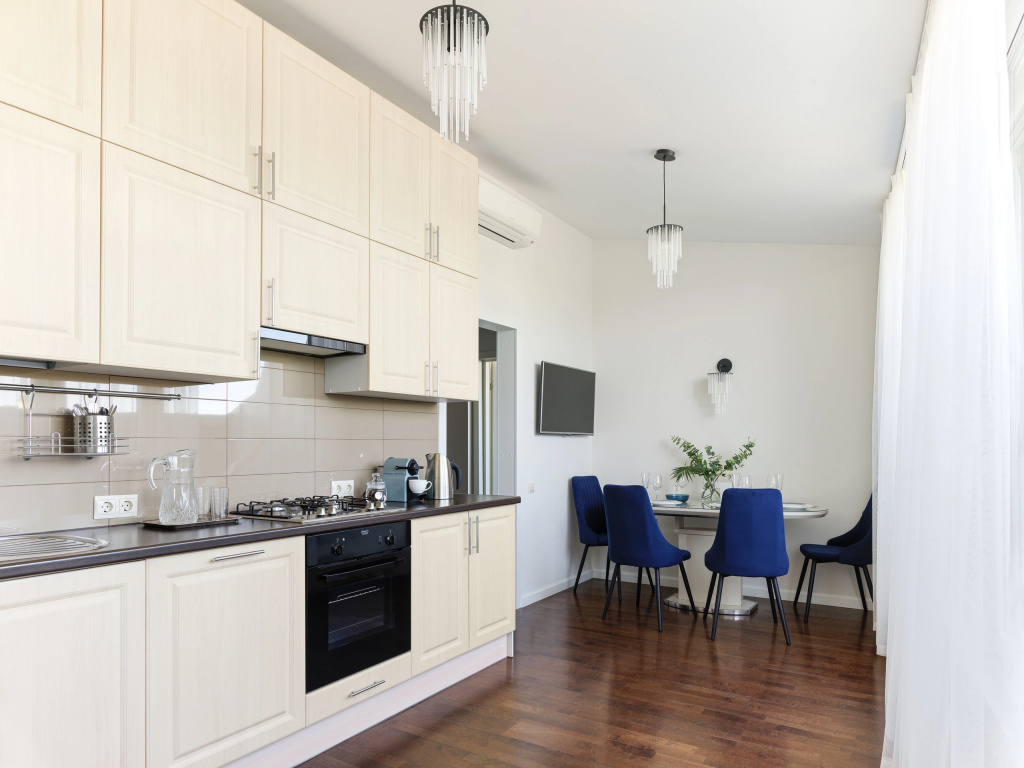 Апартаменты Minin Apartments Мансарда с двумя балконами на Невском 80 кв.м.