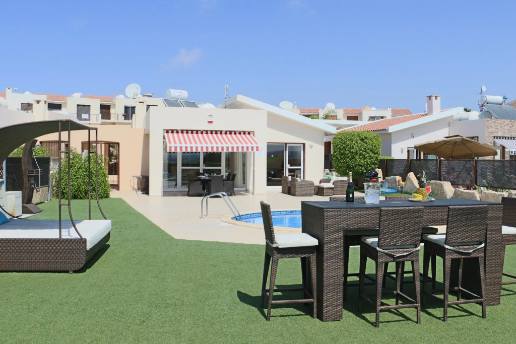 Villa Marina Sunrise by Ezoria Villas