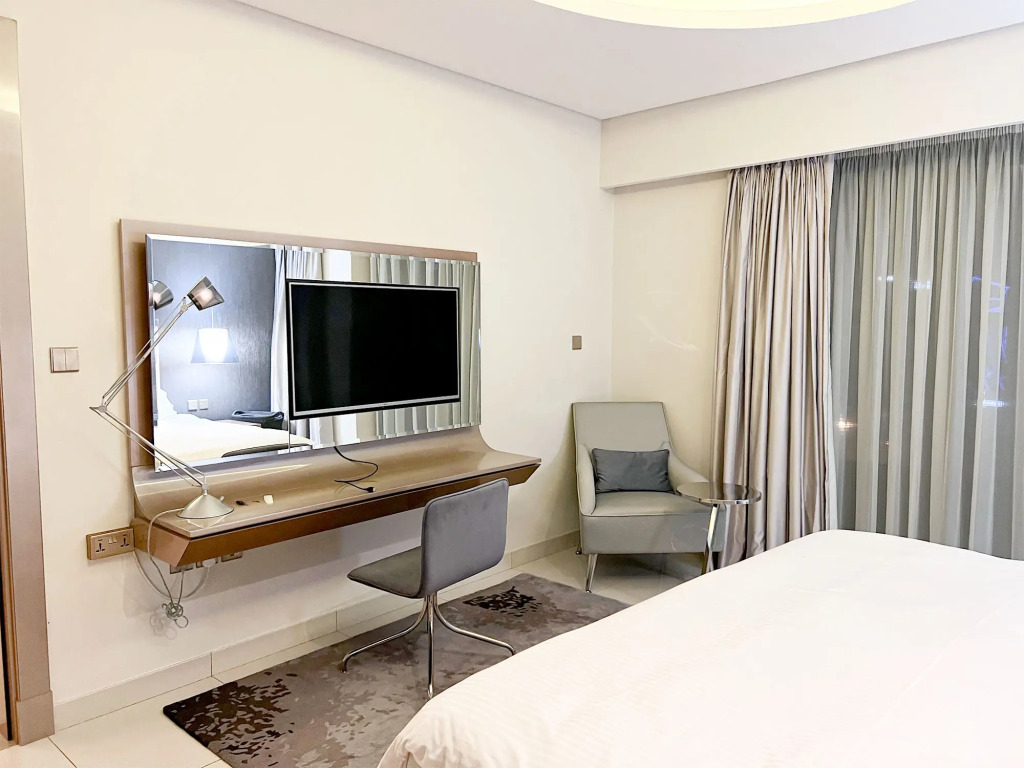 Апартаменты Cosmos Living Paramount Hotels & Resorts Dubai