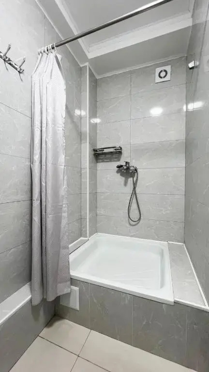 Compass Hostel Sydykova