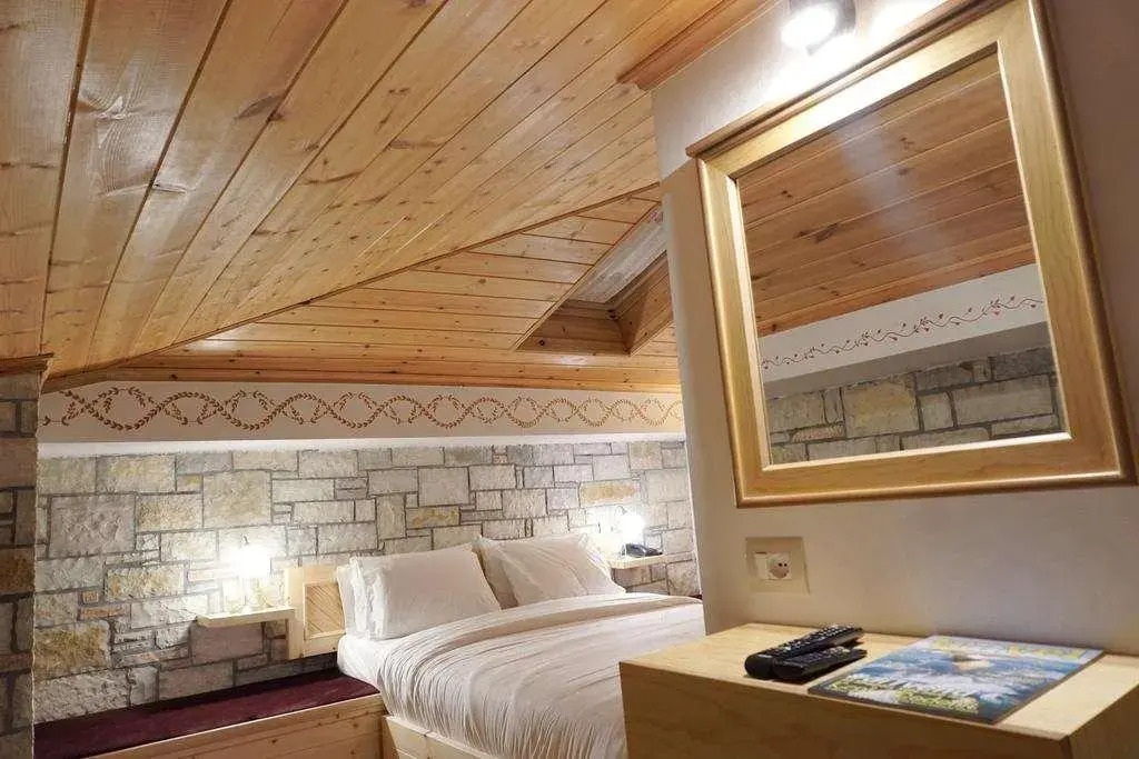 Hotel Argjiro