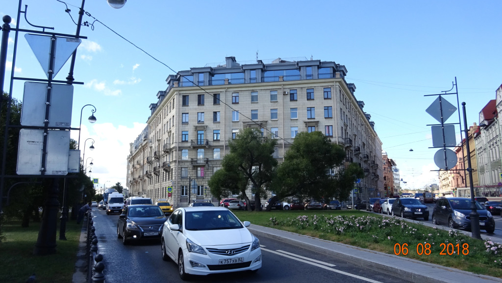 Апартаменты Белый Бегемот у Петропавловки