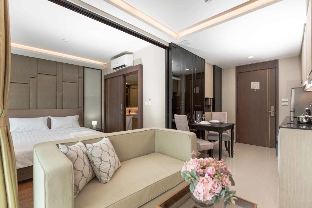 Luxury sea view apartment at Mida Grande Surin
