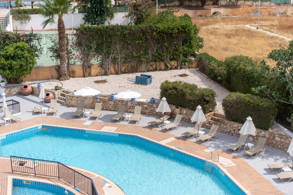 Flora Hotel Apartments