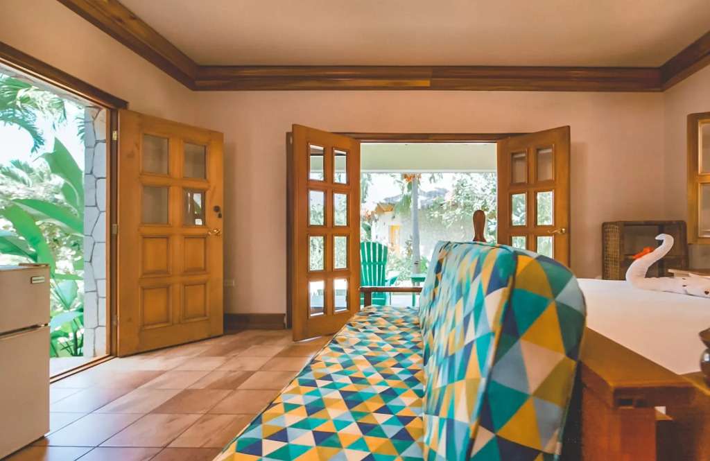 Ocean Cliff Hotel