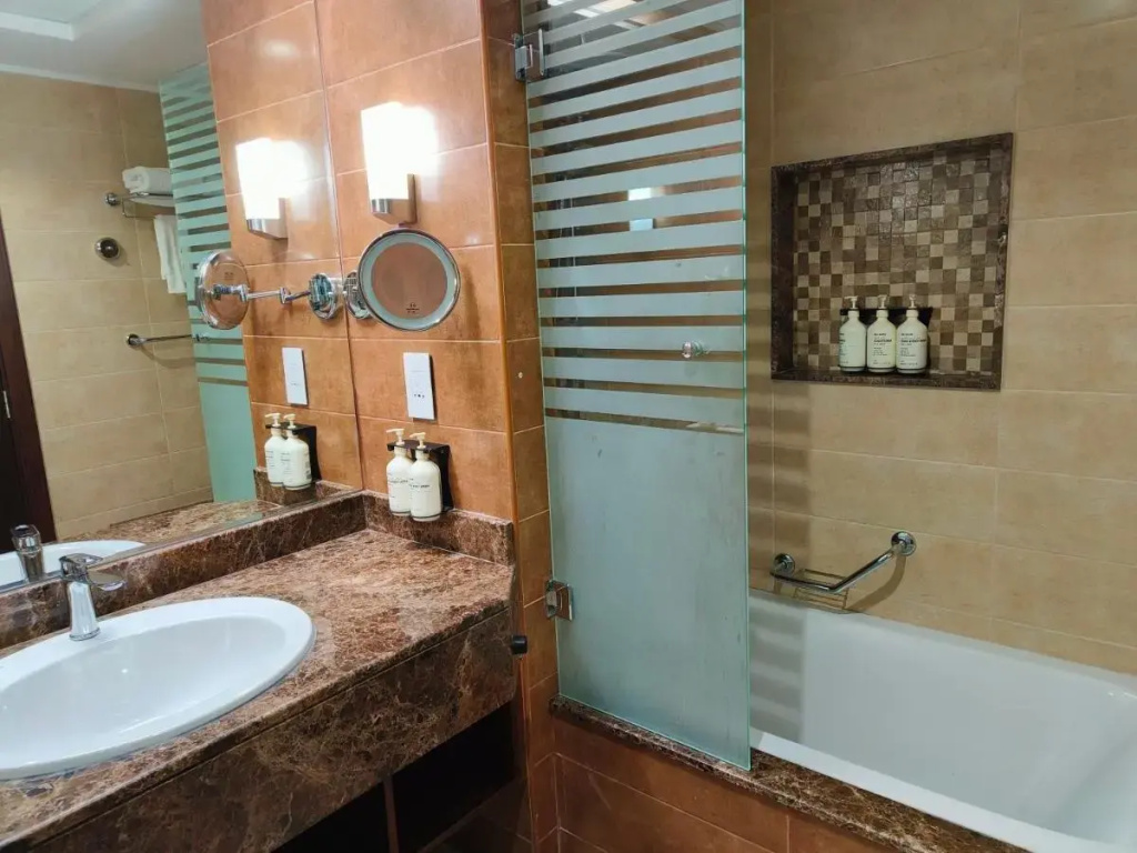Отель Seven Seas Hotel