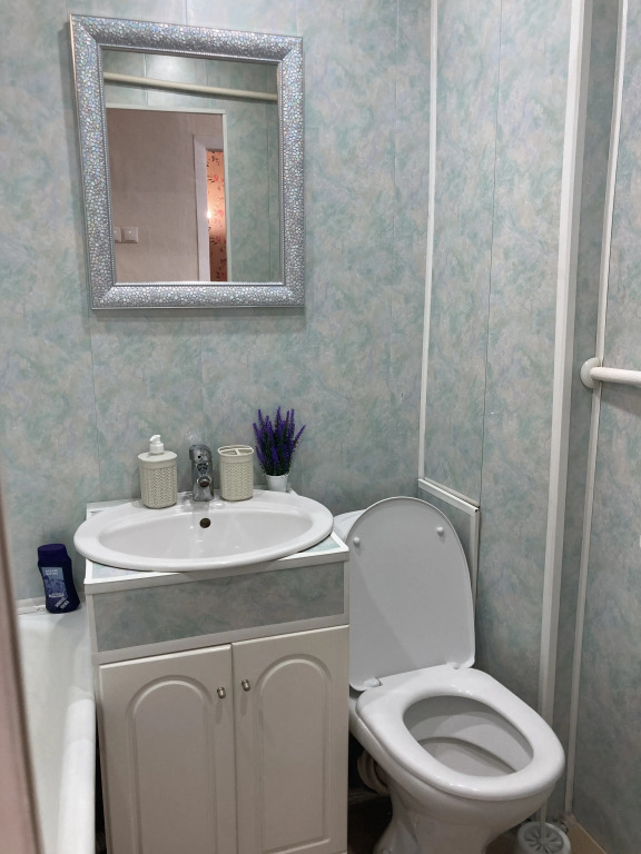 Квартира на Краностроителей 10
