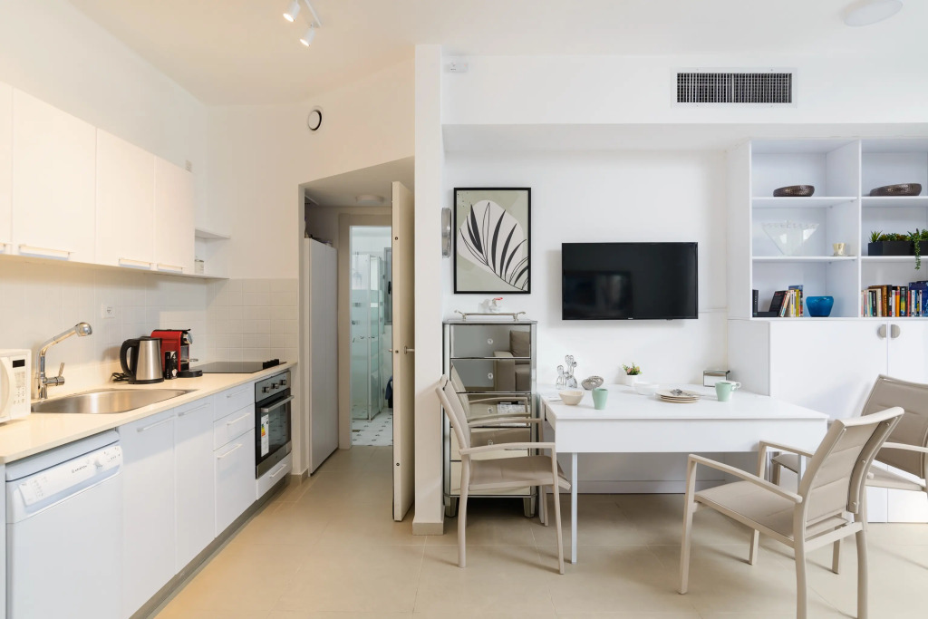 Апартаменты Quiet Hideaway & Terrace near Beach by FeelHome
