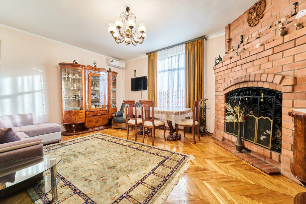 Частный Дом 320 м²  в Самом Центре Сочи