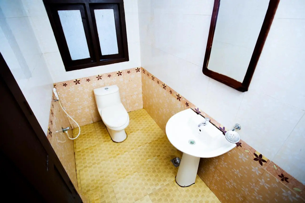 Отель Sreekrishna 5bedroom Family Houseboat
