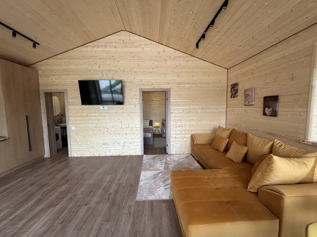Частный дом с чаном