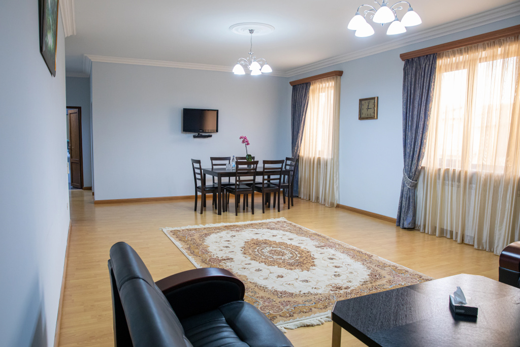 La Defense Hotel Yerevan