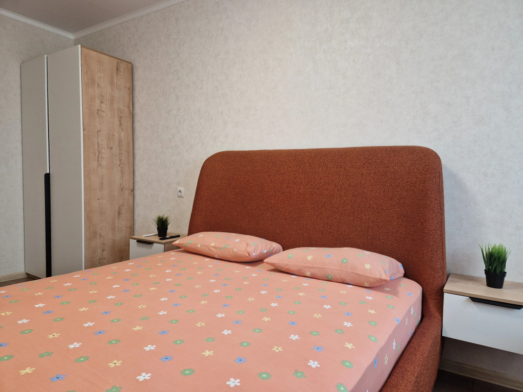 Квартира Виталий HouseRent Трёхкомнатная по ул. Рината Галеева, 31