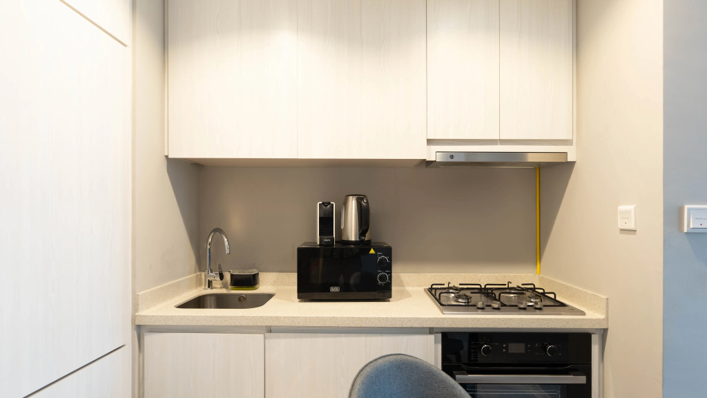 Апартаменты Keyrock Living Lakeview Retreat in Business Bay