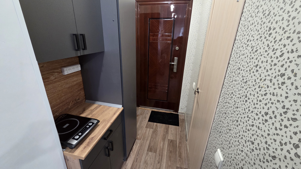 Квартира Студия Профсоюзов 12