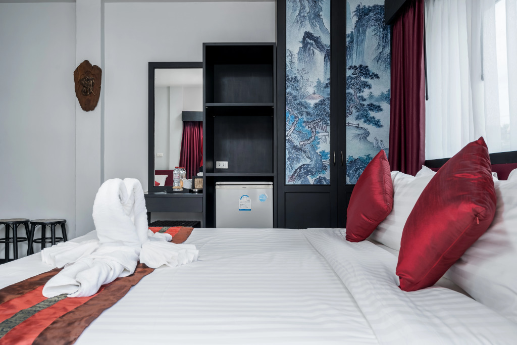 Sunray Beach Hotel Patong