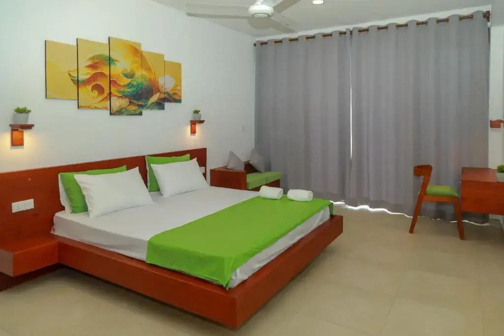 Travellers Hostel Hikkaduwa