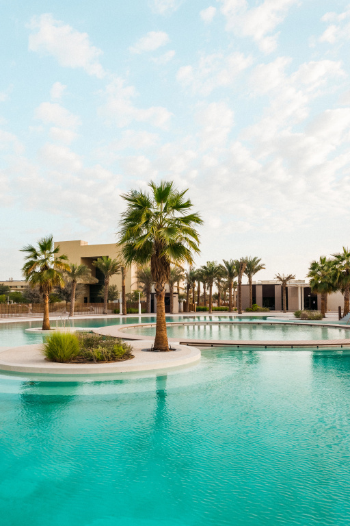 Курортный отель ERTH Abu Dhabi Hotel