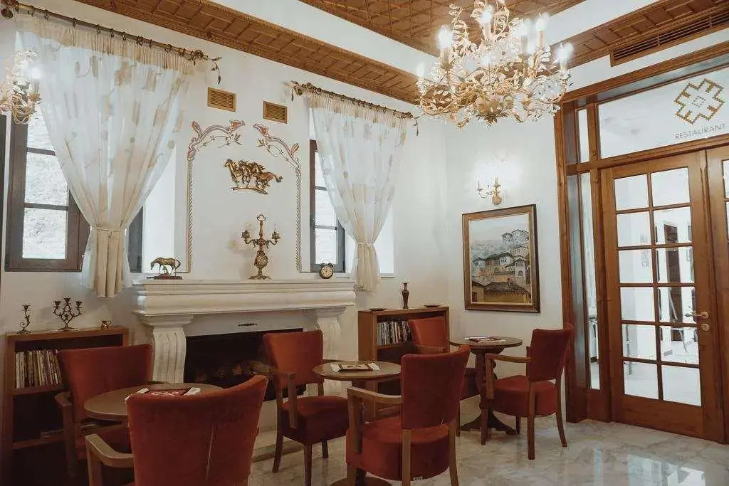 Hotel Argjiro