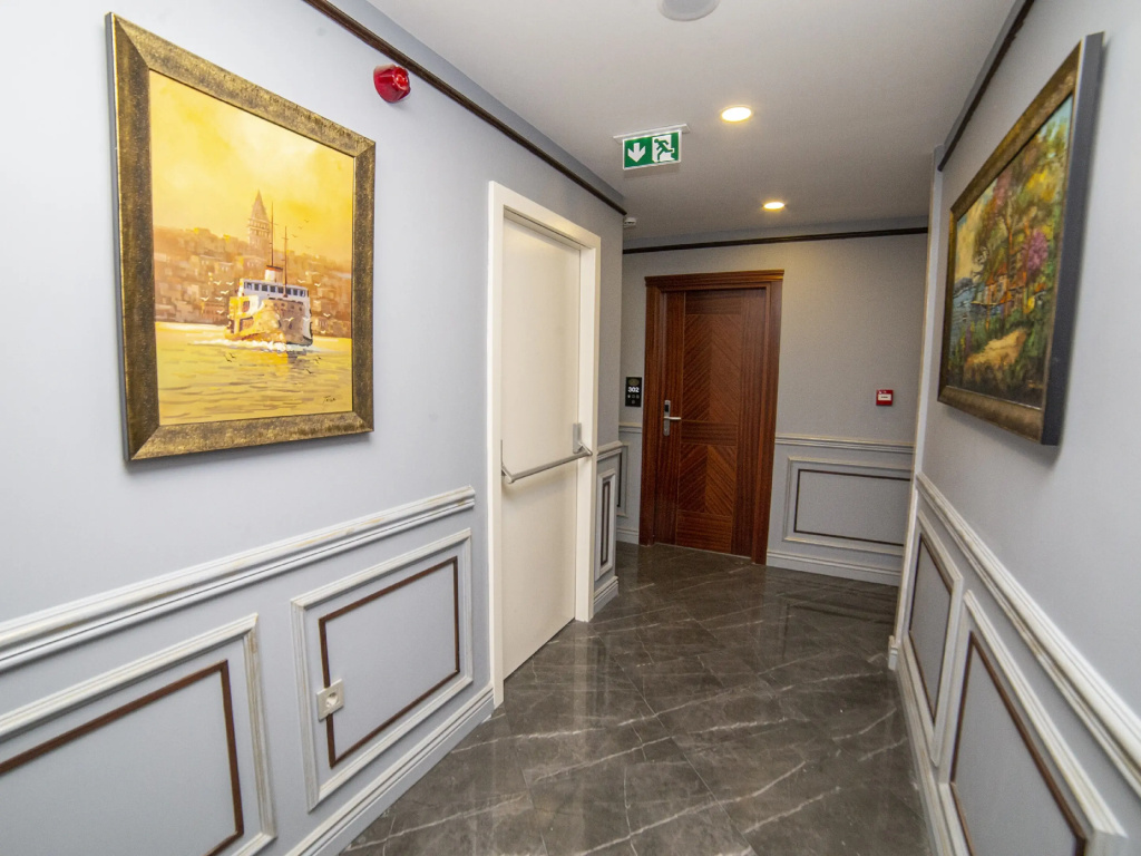 Отель HHK Hotel Downtown