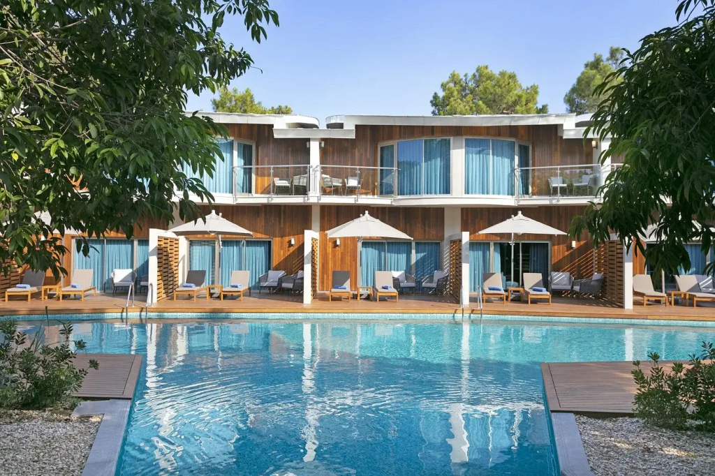 Rixos Sungate - The Land of Legends Access