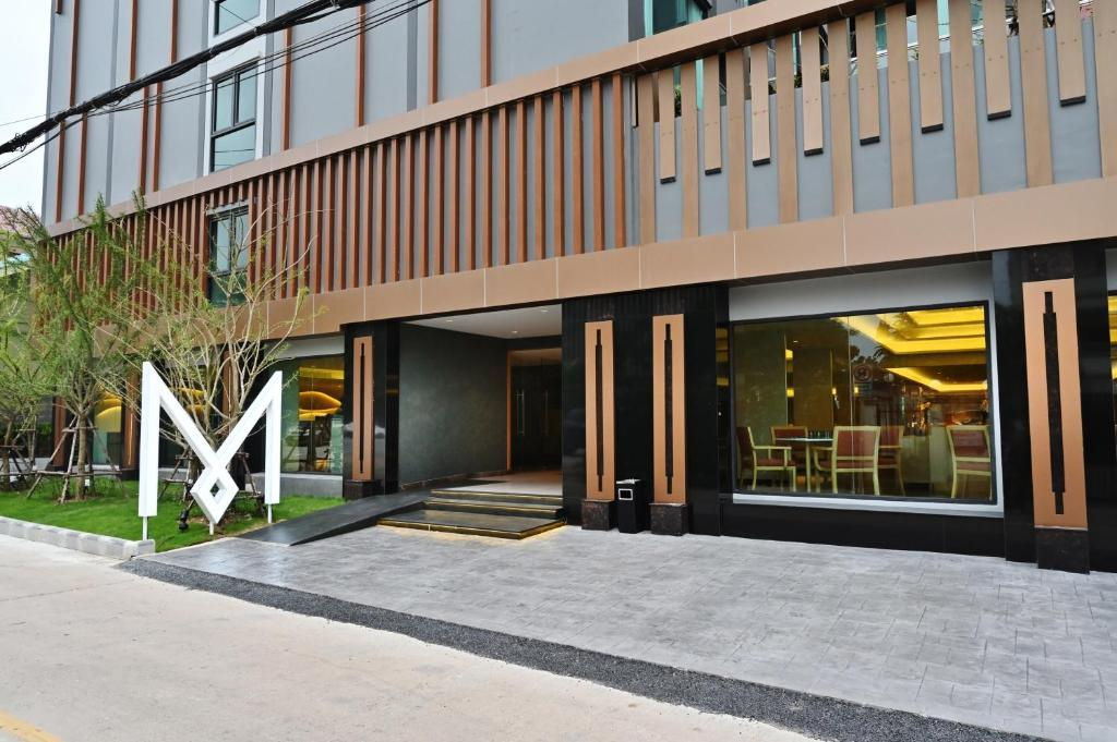 M Pattaya Hotel - SHA Extra Plus