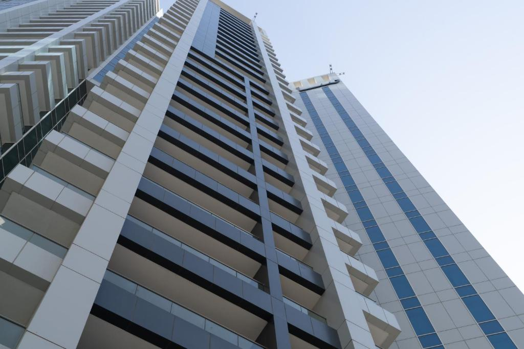 Отель Aura Suites Downtown