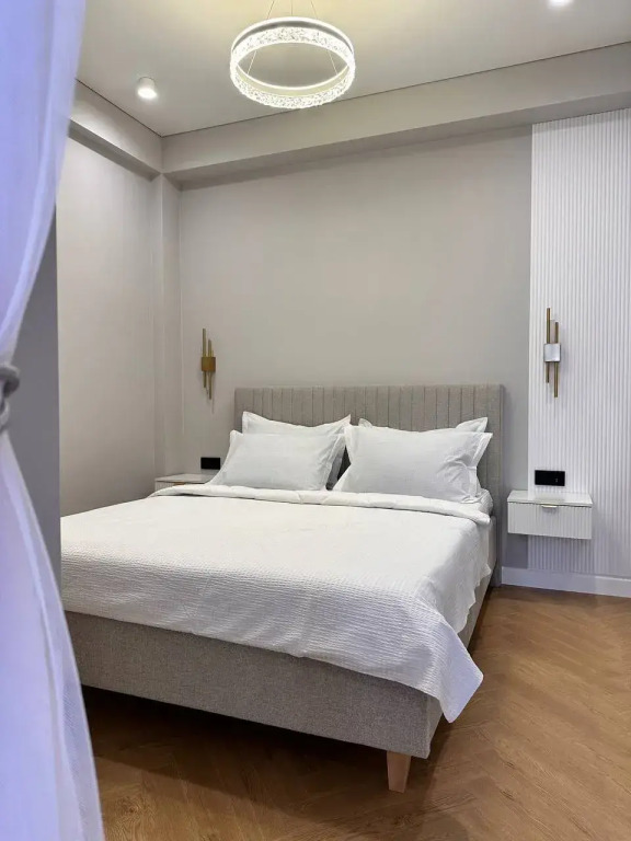 Dvukhkomnatnaya S Dizaynerskim Remontom Flat