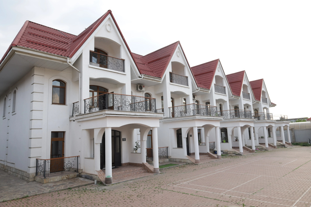 Five Villas Hotel
