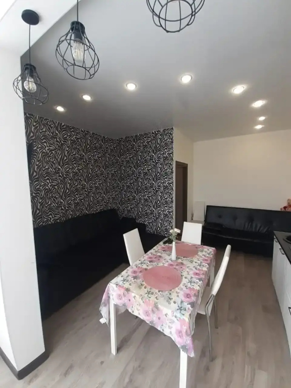 S Yevroremontom Flat