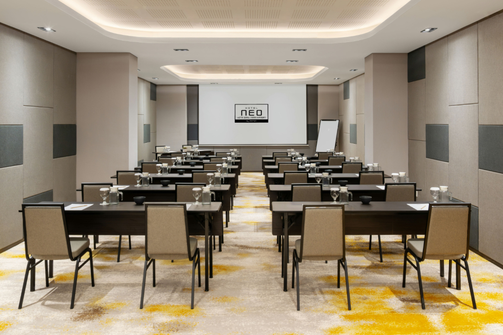 Hotel Neo Kota Baru Parahyangan