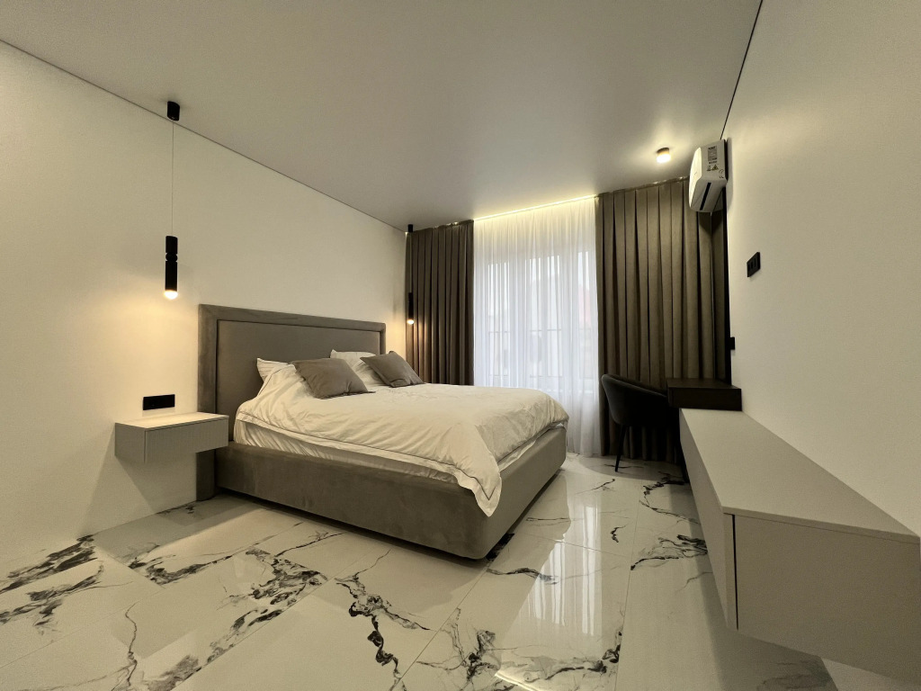 Квартира 3-комнатная 100м2, 5/22 этаж