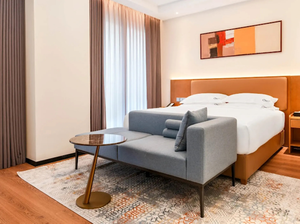 Отель Bamus Sarovar Portico