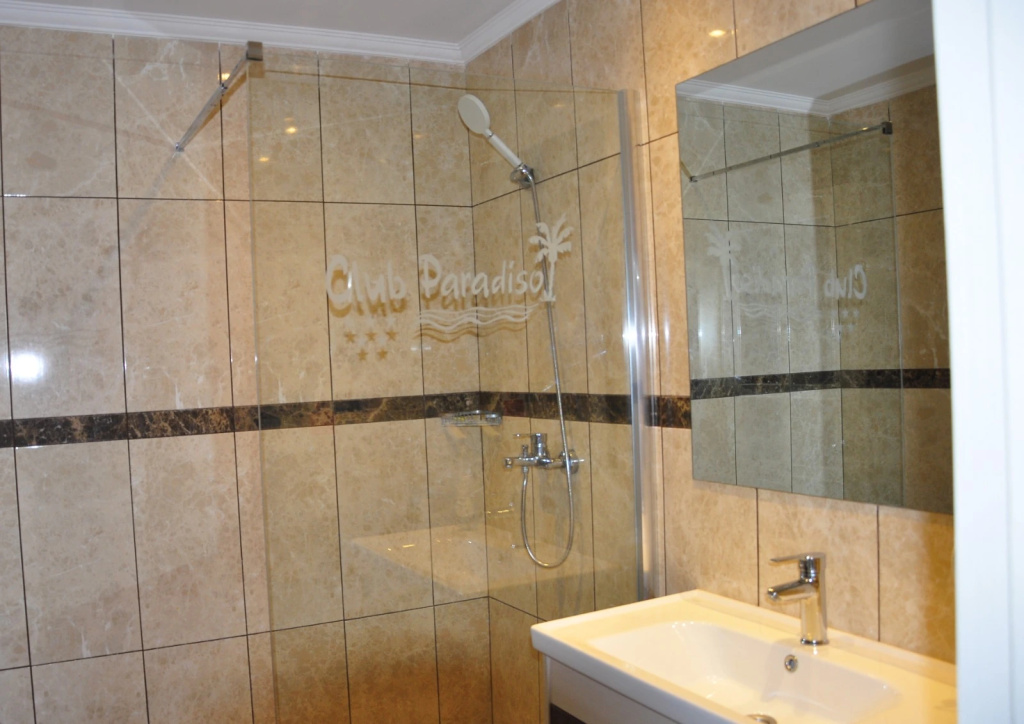 07 Group Hotel