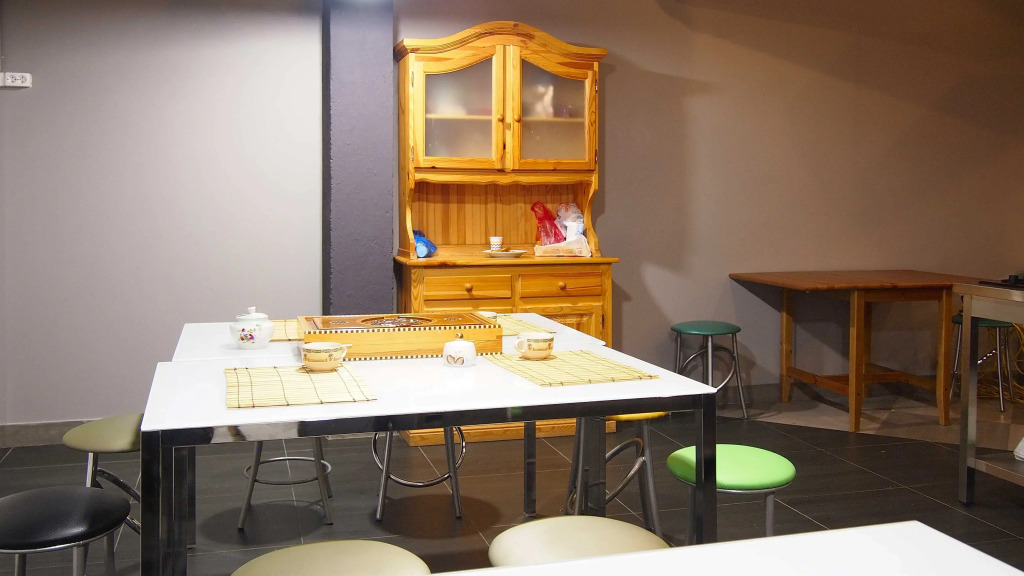 Opaliha Loft Rooms Hostel
