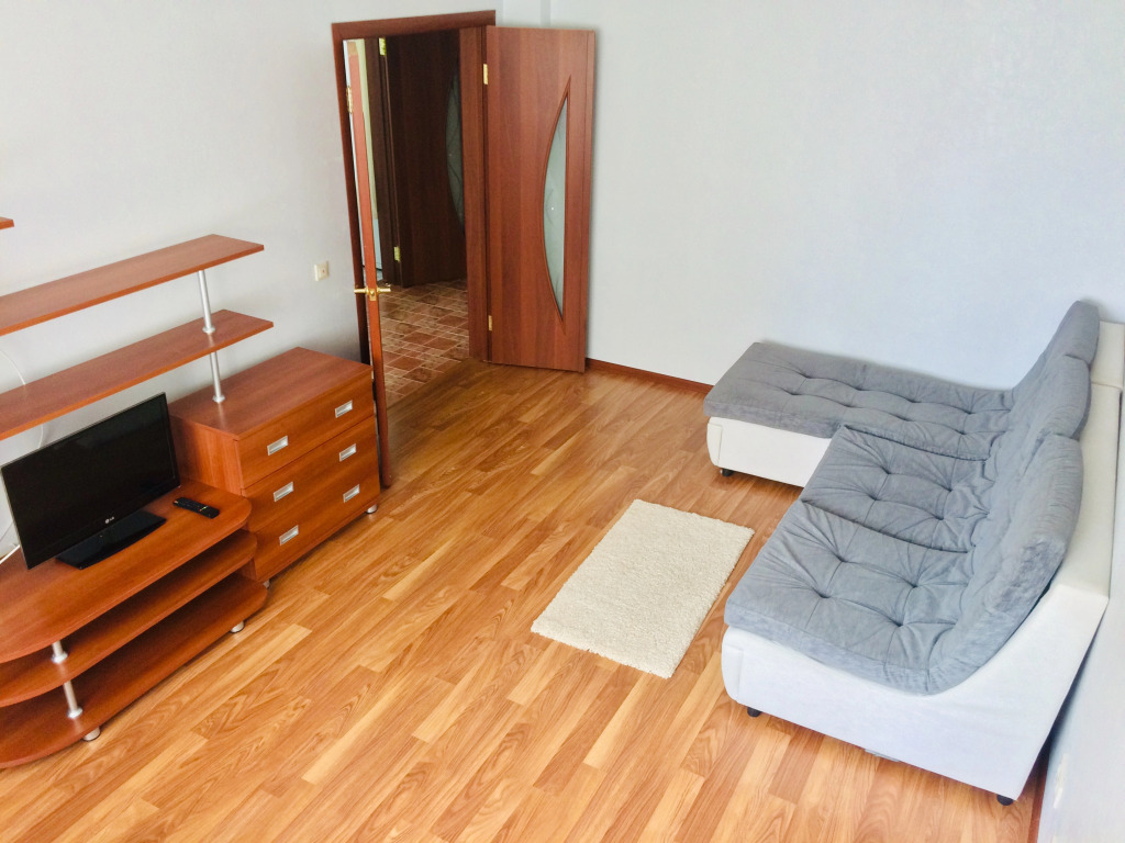 Apartment on Aviatorov 25