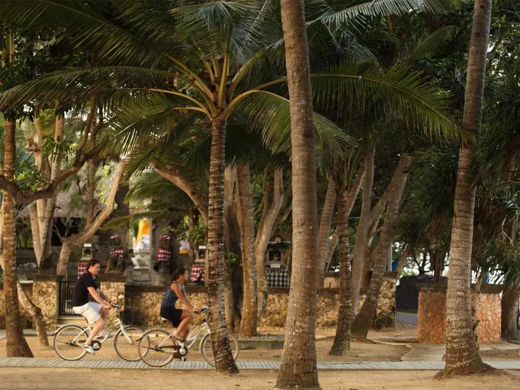 Puri Santrian Beach Resort And Spa