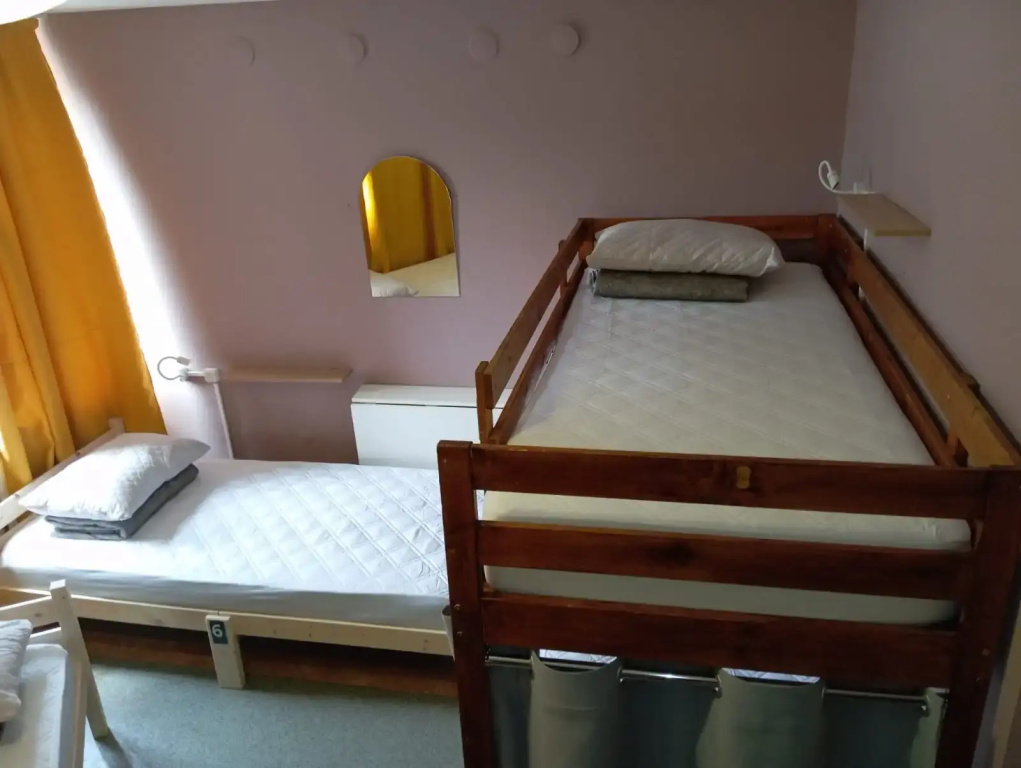 E Hostel