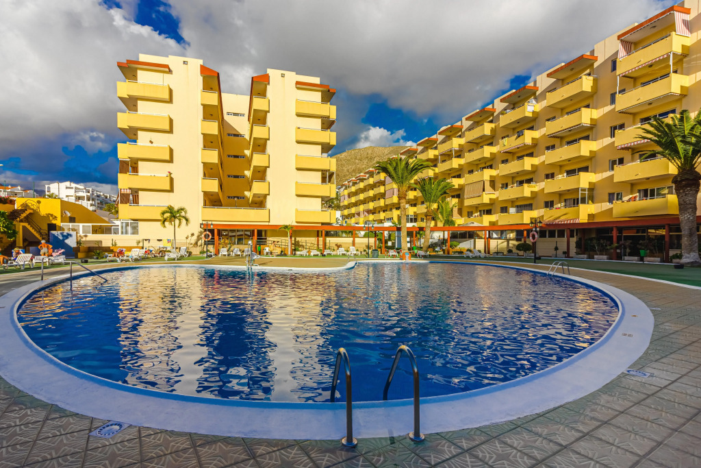 Avenida Juan Carlos Apartments