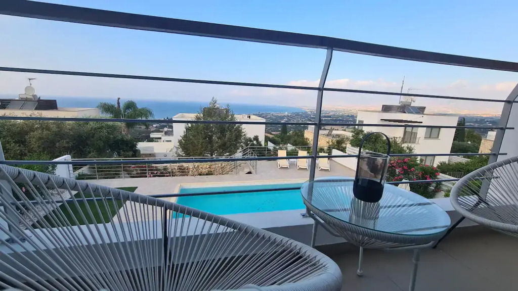 Prengos 24 Villa