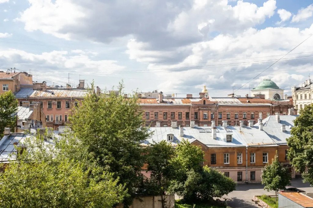 Квартира spb.place на тихой улице пешком от Невского и Рубинштейна
