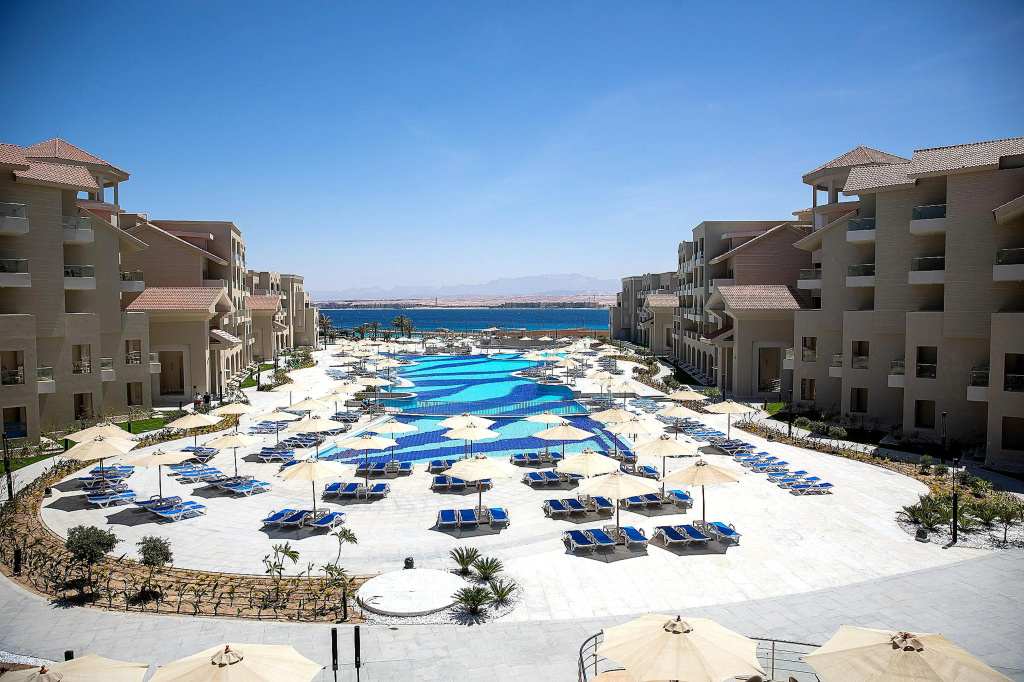 Курортный отель Serenity Sky Arc Resort - Sahl Hasheesh