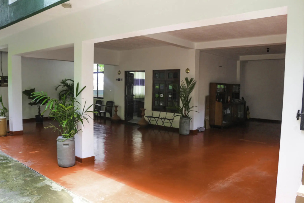 Гостевой Дом Yoho Travellers Residence