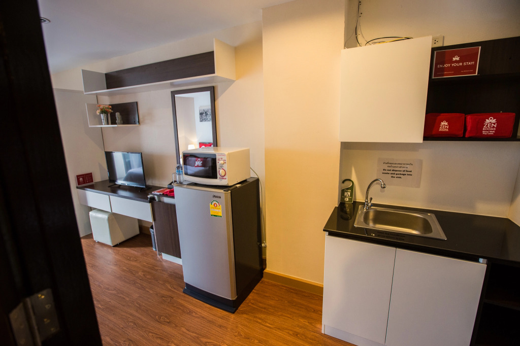 Апартаменты ZEN Rooms Soi Chom Chan
