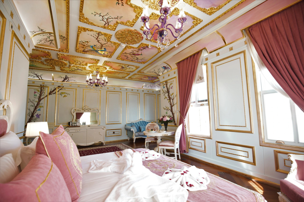 Seven Hills Palace & Spa