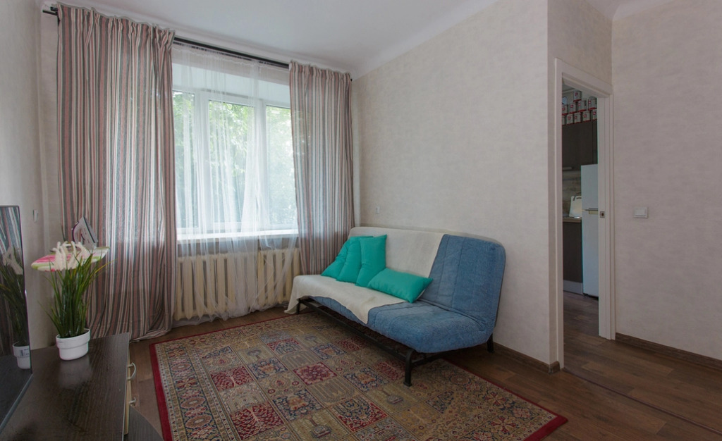 Апартаменты Свежо Comfort у Метро (Бурнаковская)