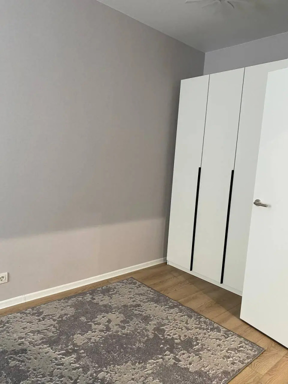 Odnokomnatnaya S Balkonom Flat