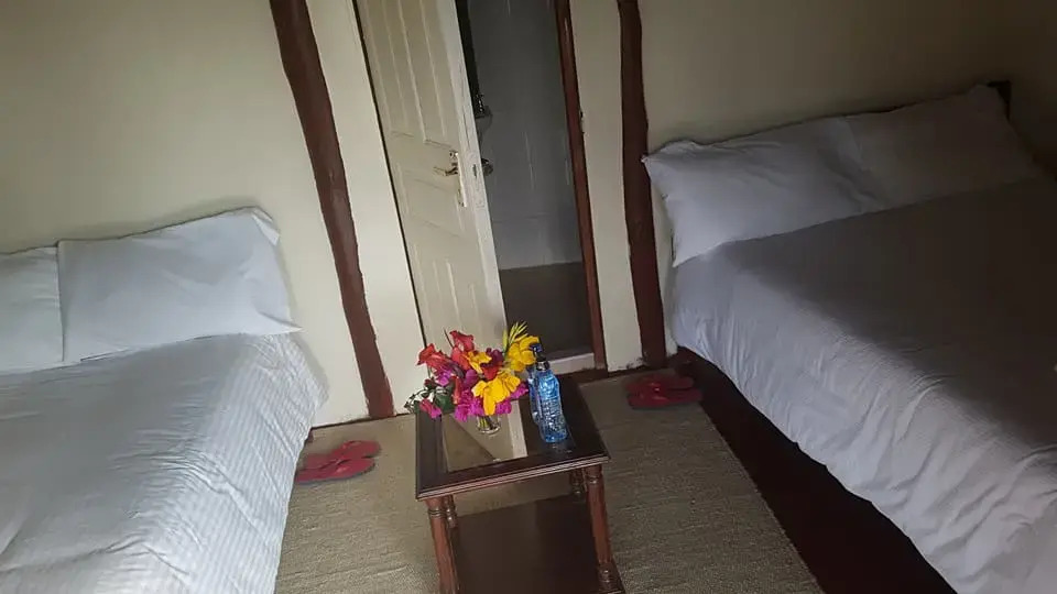 Отель The Great Circle Lodge