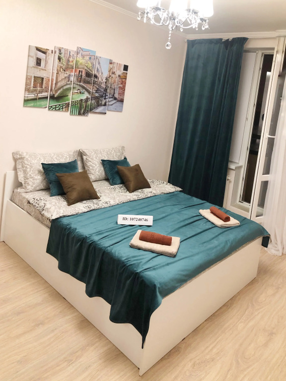 Crystal House Apartments