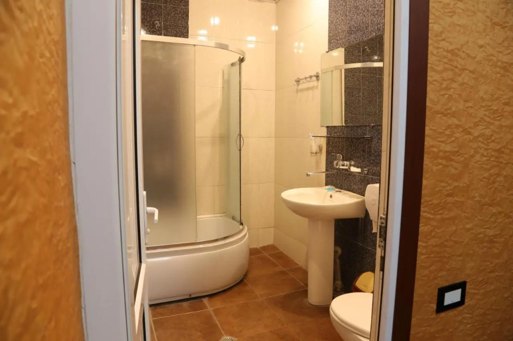 Dkd-bridge Hotel